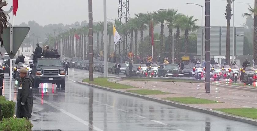 آخر مستجدات معترض موكب جلالة الملك والبابا فرنسيس