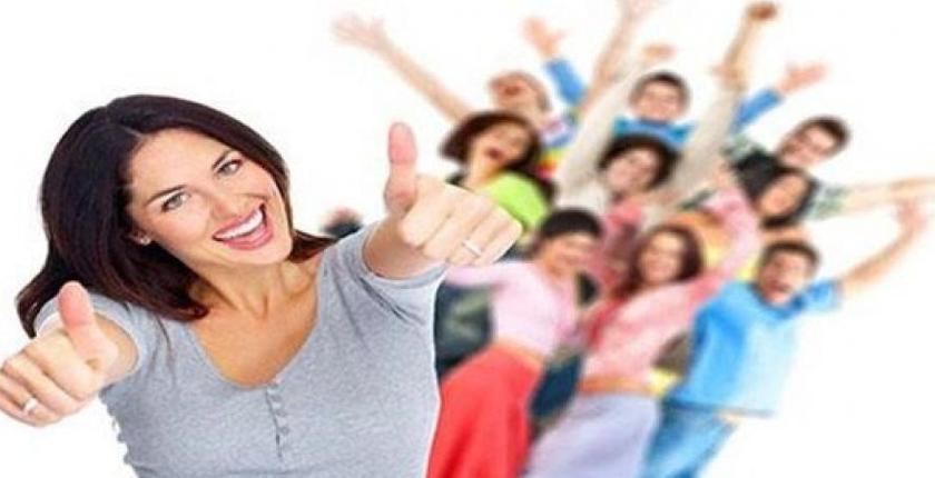 دراسة.. الضحك نصف ساعة يوميا يساعد في إطالة العمر ! 