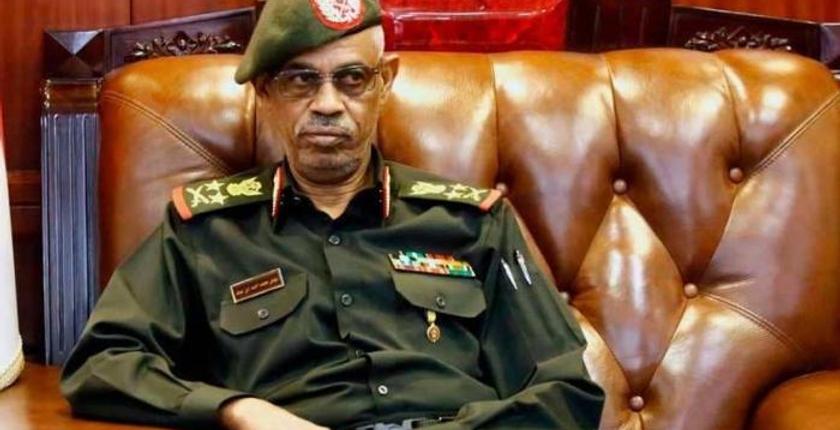 وزير الدفاع السوداني يستقيل من رئاسة المجلس العسكري الانتقالي 