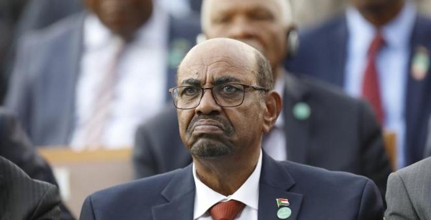 السودان.. الإعلان عن اعتقال "البشير" وتشكيل مجلس عسكري لقيادة البلاد لسنتين