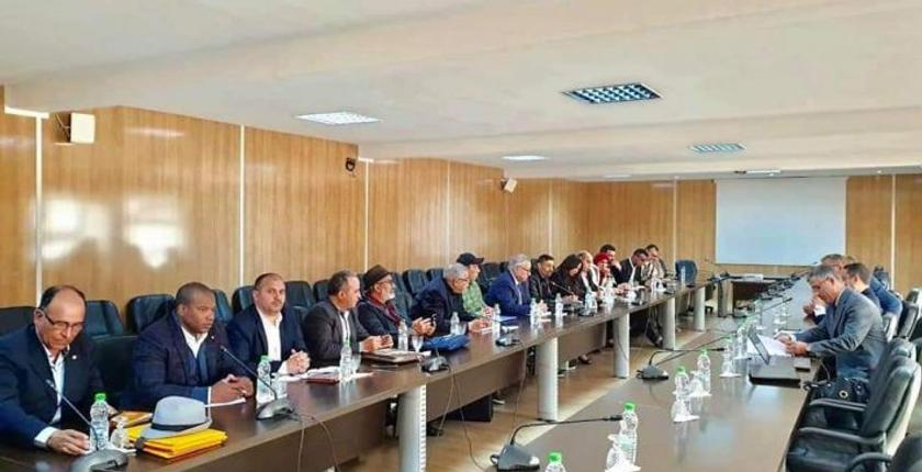 وزارة أمزازي تنهي معاناة بعض الأساتذة المتعاقدين ..وهذه نتائج جلسة الحوار 