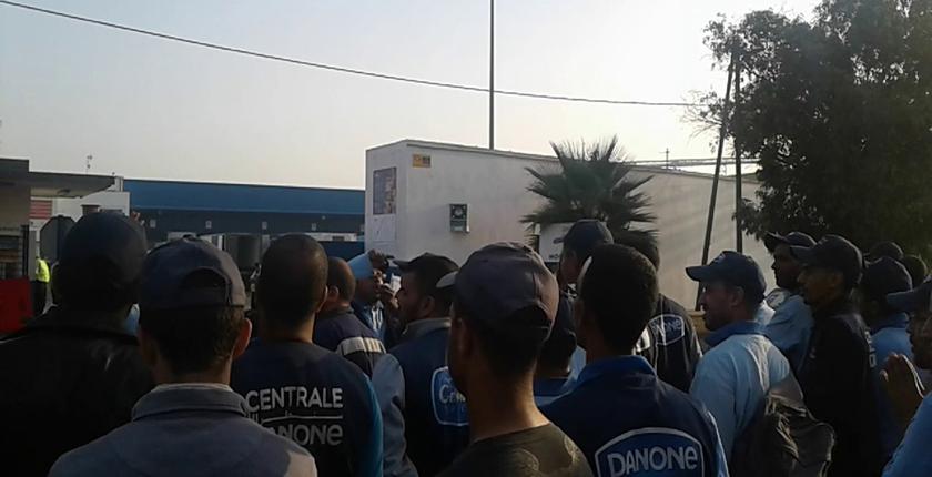 مستخدمو شركة "سنطرال دانون" بتطوان يضربون عن العمل