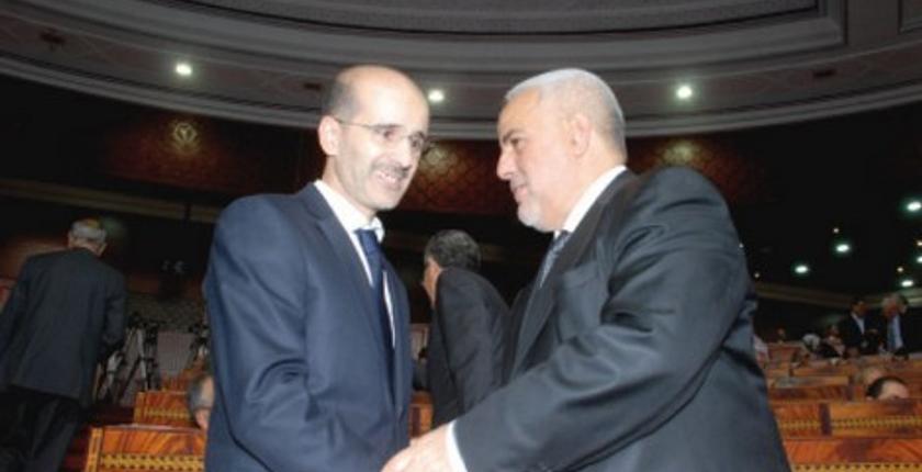 بسبب "التعريب".. بنكيران والأزمي في مرمى نيران "الفيسبوكيين"