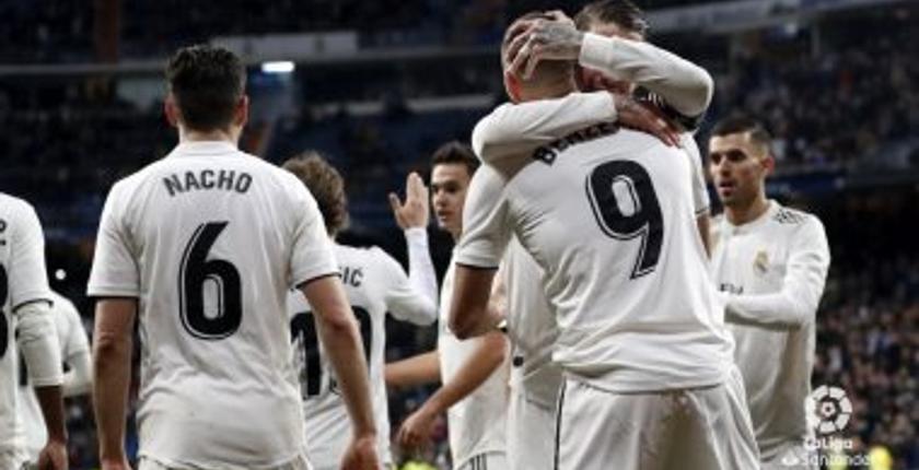 ريال مدريد يستعد للكلاسيكو بثلاثية في مرمى ألافيس