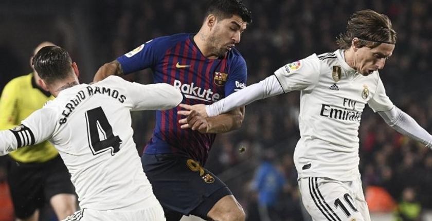 برشلونة يتأهل لنهائي كأس الملك بثلاثية في مرمى الريال