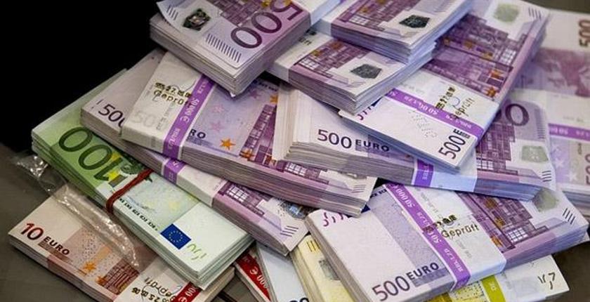 ميناء طنجة.. ضبط آلاف اليوروهات غير مصرح بها خلال عمليتين منفصلتين