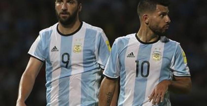 رسميا..نجم المنتخب الأرجنتيني يعلن اعتزاله اللعب دوليا