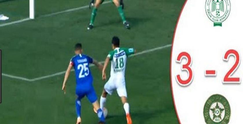 أولمبيك خريبكة يقسو على "الرجاء" بثلاثية
