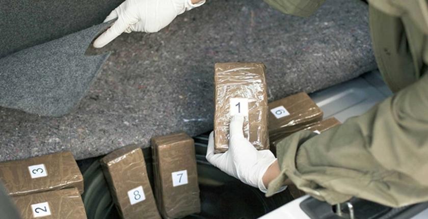 جمارك باب سبتة تحبط محاولة تهريب 20 كلغ من الشيرا