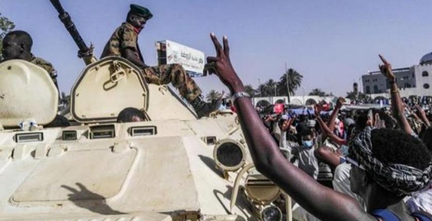 السودان.. انقلاب فاشل شارك فيه رئيس الأركان المشتركة