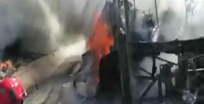 حافلة تحترق بالكامل على الطريق السيار طنجة.. والركاب نجوا بأعجوبة | 