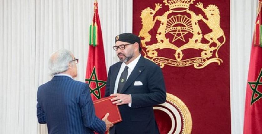 جلالة الملك محمد السادس يستقبل والي بنك المغرب