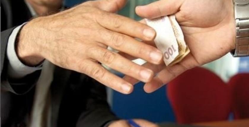 "الرشوة" تقود رجل أمن  إلى السجن