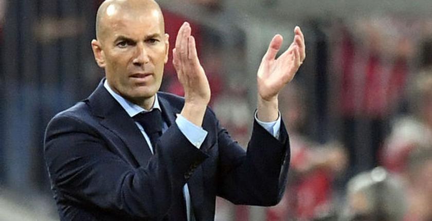 زيدان يغيب عن المعسكر الإعدادي لريال مدريد لأسباب شخصية