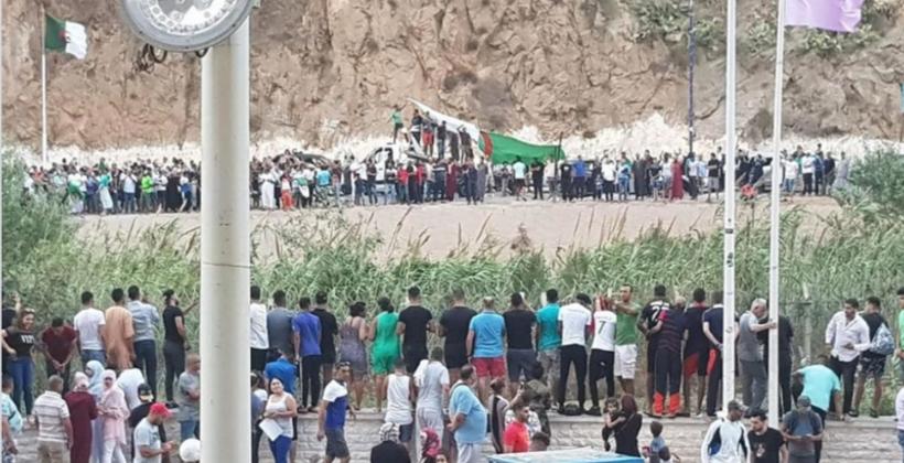 فرحة المغاربة بتأهل الجزائر لنصف نهائي "الكان" تعبر الحدود