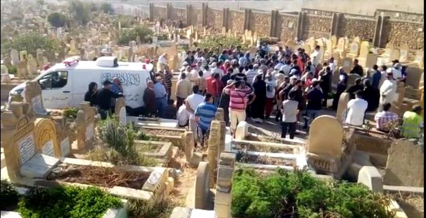جنازة مهيبة لتشييع الفنان الراحل "حسن ميكري" إلى مثواه الأخير