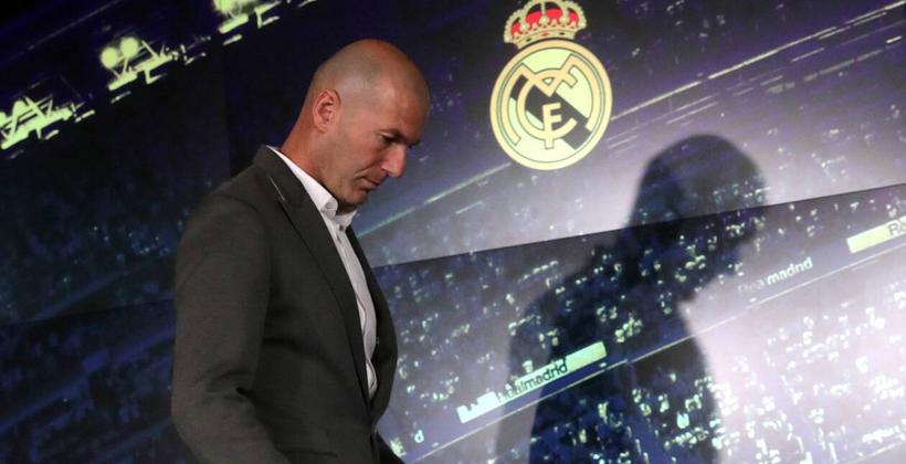 برشلونة يعزي زيدان في وفاة شقيقه