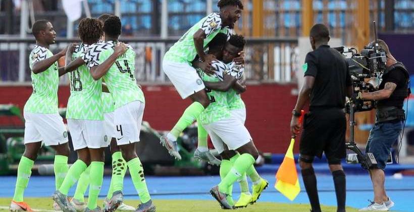 نيجيريا تطيح بحامل اللقب الكاميرون وتتأهل لربع نهائي أمم أفريقيا