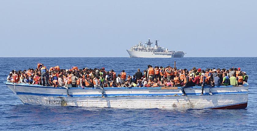 إسبانيا تصادق على منح المغرب 32 مليون أورو للتصدي للمهاجرين