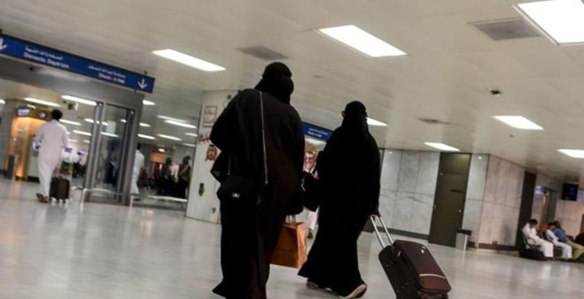 السعودية تبدأ تطبيق رفع قيود السفر عن النساء 