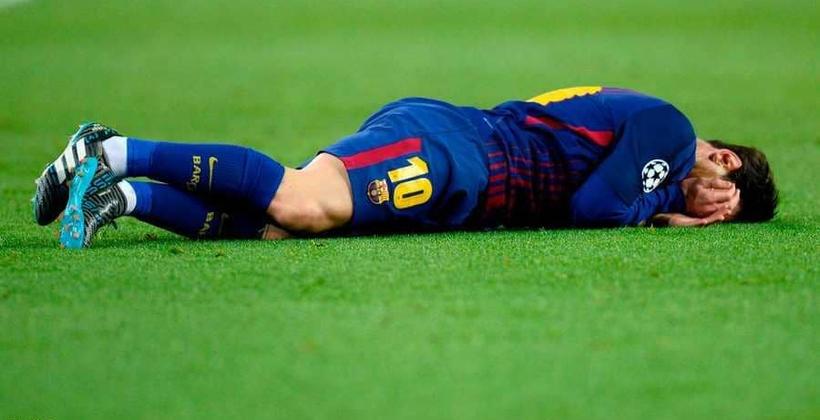 ميسي يغيب لشهر إضافي عن برشلونة
