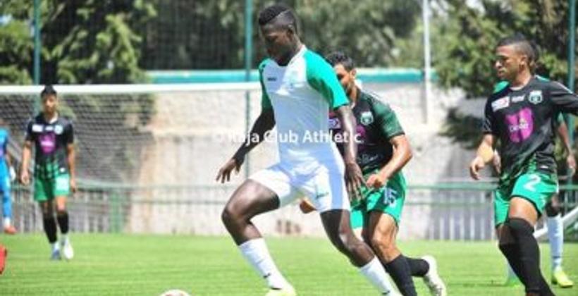 مازيمبي الكونغولي يشكو الرجاء البيضاوي لــ"فيفا"