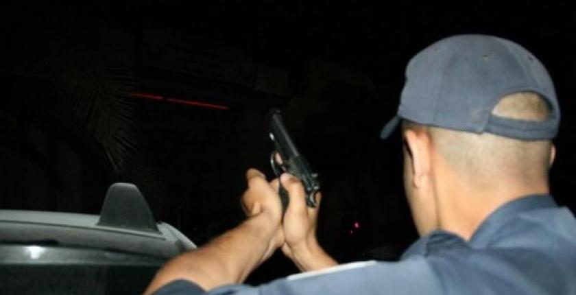 رجال الحموشي بفاس يشهرون أسلحتهم الوظيفية لتوقيف شخص هدد أمن المواطنين