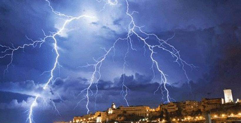أرصاد المغرب تحذر من أمطار عاصفية قوية 
