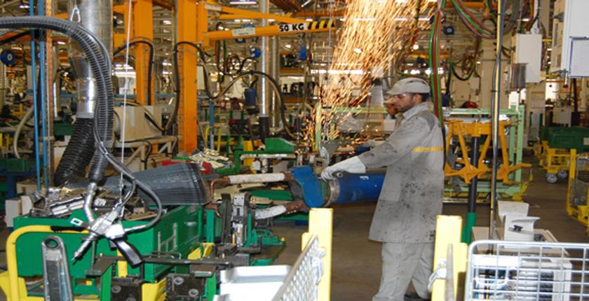 توقعات المقاولين حول قطاعي إنتاج السيارات والبناء بالمغرب 