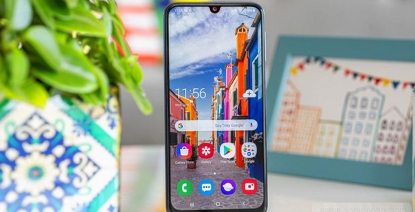 بالفيديو.. شركة "SAMSUNG" الكورية تكشف عن أحدث هاتفين بمواصفات مناسبة وأسعار زهيدة