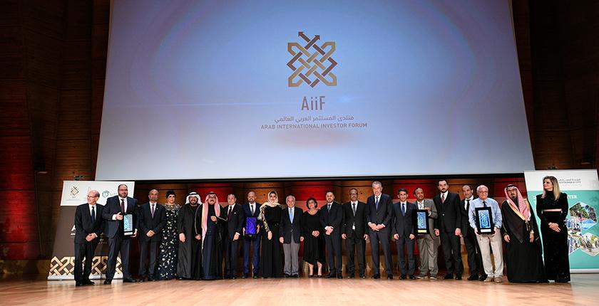 منتدى المستثمر العربي العالمي يكرم الفائزين بـ "جوائز المستثمر العربي"