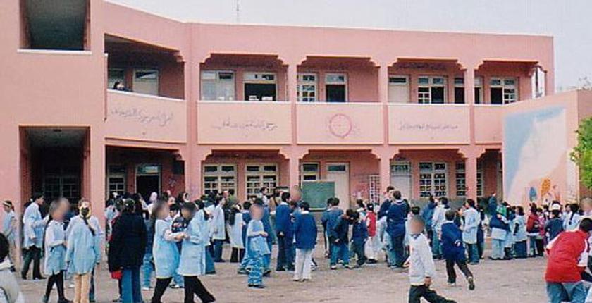 مدير مؤسسة تعليمية بأيت أورير يتحرش بتلميذات عبر تطبيق "مسانجر" ويستدرجهن..! 