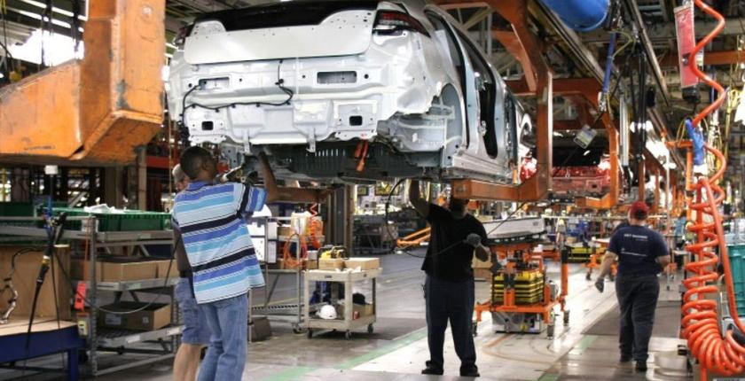 الأزمات المتلاحقة تهدد عملاق صناعة السيارات الأمريكية General Motors..  