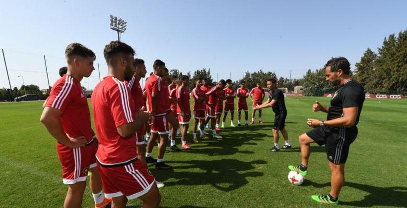 جامعة "لقجع" تخصص طائرة خاصة لنقل بعثة المنتخب الأولمبي إلى مالي