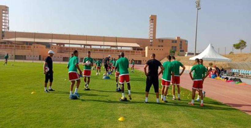 الأسود المحلية تعسكر استعدادا لمباراة الجزائر