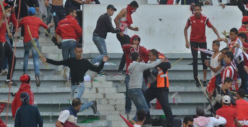 "إخوة لسنا أعداء".. شعار جماهير الوداد والرجاء لمحاربة ظاهرة "الشغب"
