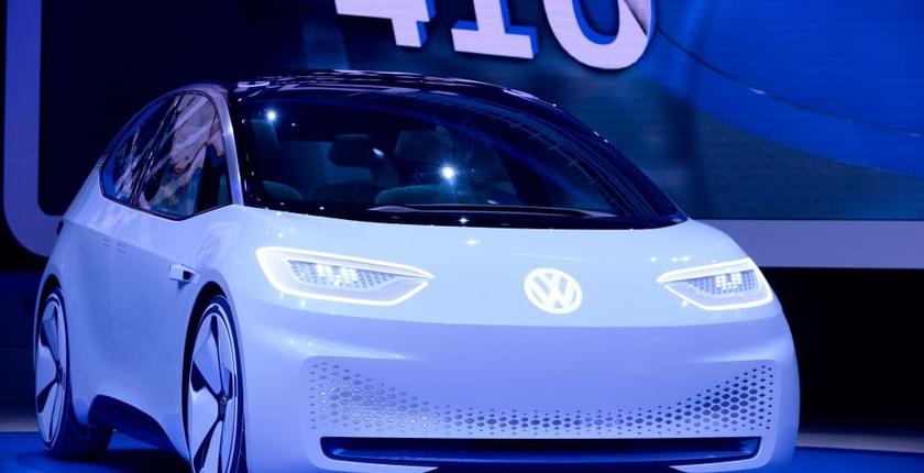 معرض فرانكفورت الدولي.. شركة "Volkswagen" تطلق سيارة كهربائية متطورة