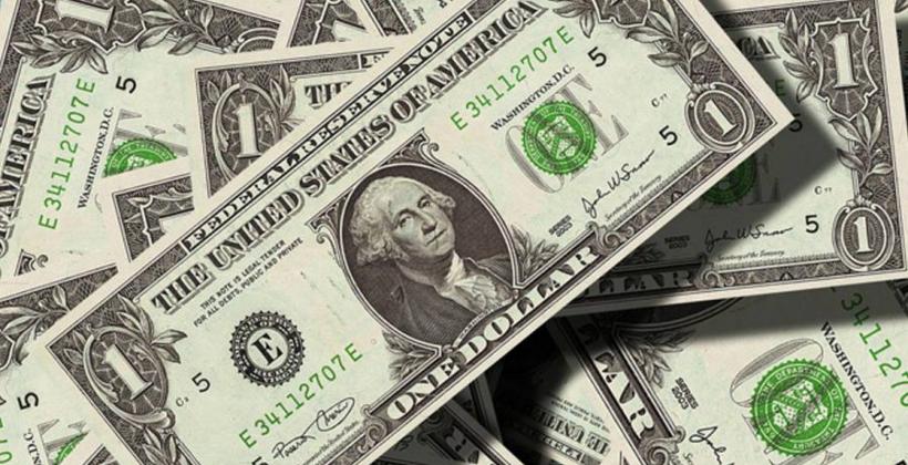 Le dollar à son plus bas niveau depuis l’été