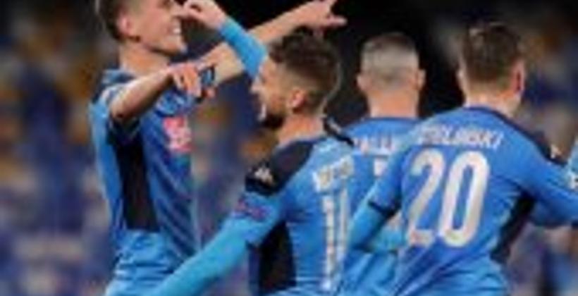 نابولي يكتسح جينك برباعية ويتأهل لثمن نهائي دوري أبطال أوروبا
