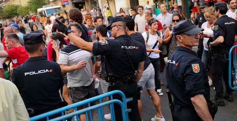 الشرطة الإسبانية تحسم الجدل بشأن موعد كلاسيكو برشلونة وريال مدريد
