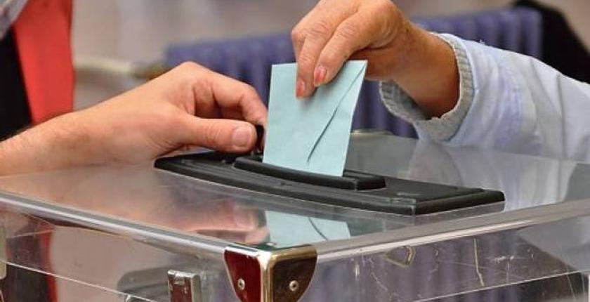 الانتخابات الرئاسية بالجزائر .. قبول ملفات خمسة مرشحين
