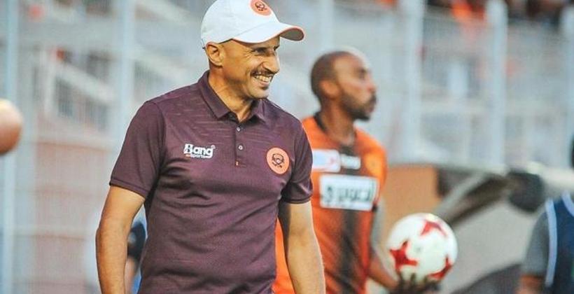 الجعواني والبنزرتي ينافسان على جائزة أفضل مدير فني في القارة السمراء