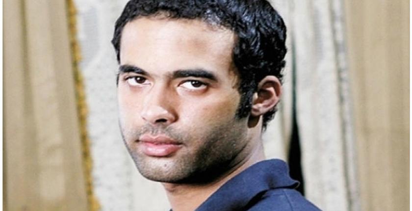 ابن الفنان الراحل أحمد زكي يغادر إلى دار البقاء
