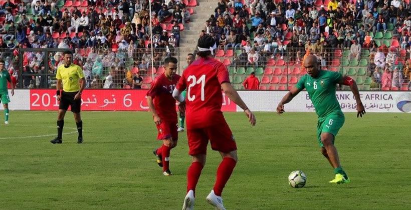 Match de gala à Laâyoune: Des légendes du ballon rond célèbrent la Marche Verte