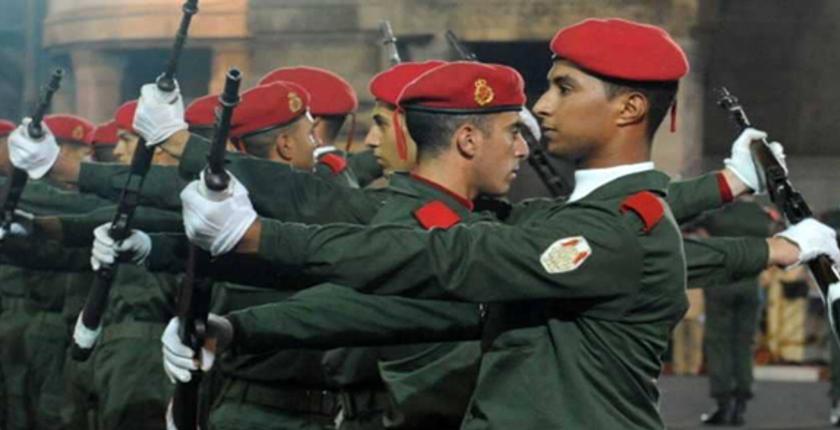 الحكومة تصادق على تحديد أجور وامتيازات المجندين الجدد