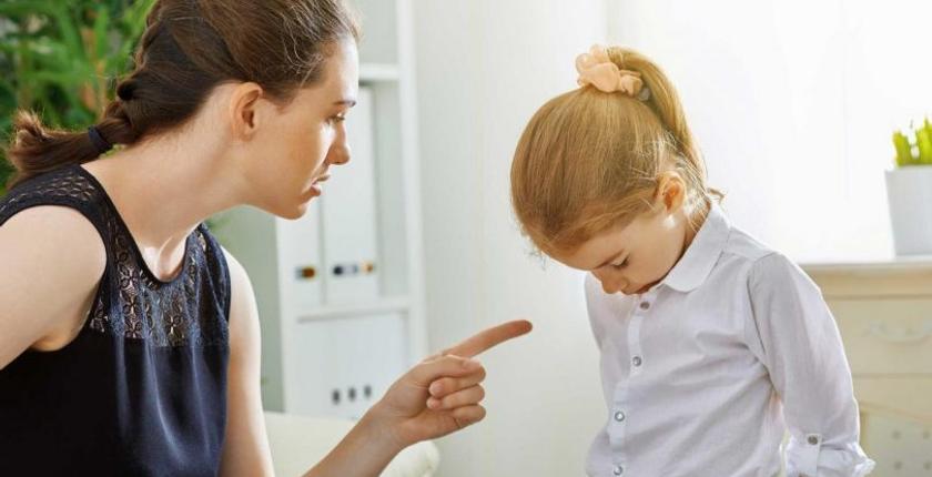 احذري سيدتي  .. العقاب بالضرب  يؤدي إلى نتائج عكسية في تربية الأطفال