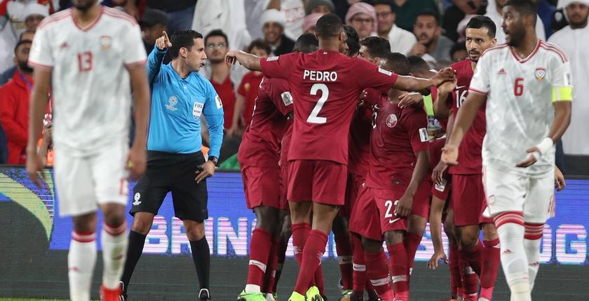 قطر تكتسح الامارات برباعية وتتأهل لنهائي كأس آسيا