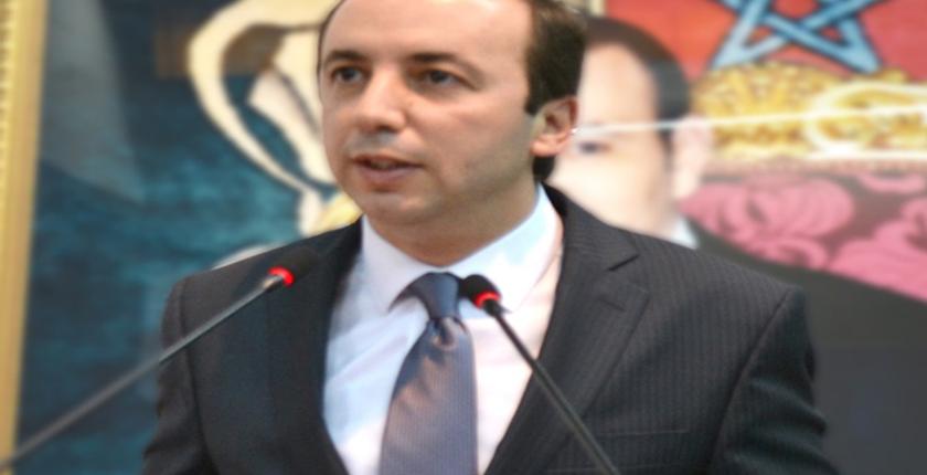 الدكالي يمتص غضب النقابات ويوقع اتفاقا مشتركا مع 3 مركزيات
