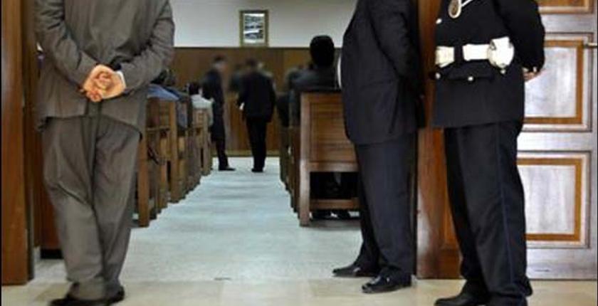 طنجة.. تعاون أمنيين مع تجار المخدرات يقودهم للإعتقال