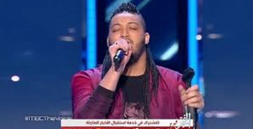 موهبة مغربية تشعل شجارا بين المدربين الأربعة في برنامج  "The Voice"